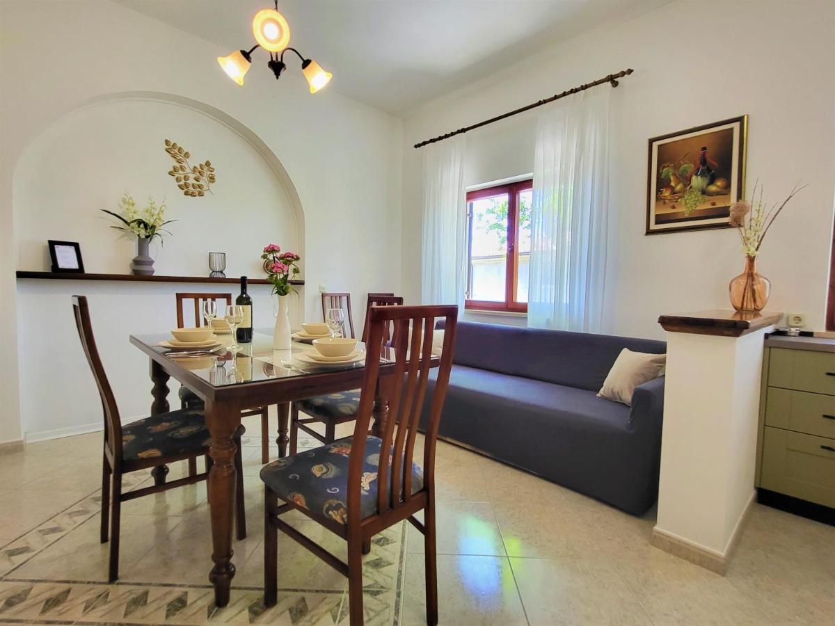 Cozy Apartment Mandula Orsera Esterno foto